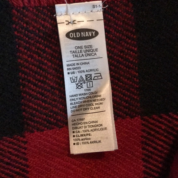 NWT Old Navy Fleece Hat Scarf Gloves S L/XL